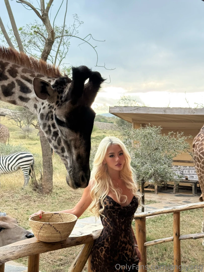 Hi of welcome to my crib 