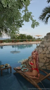 Which meal looks better part 1