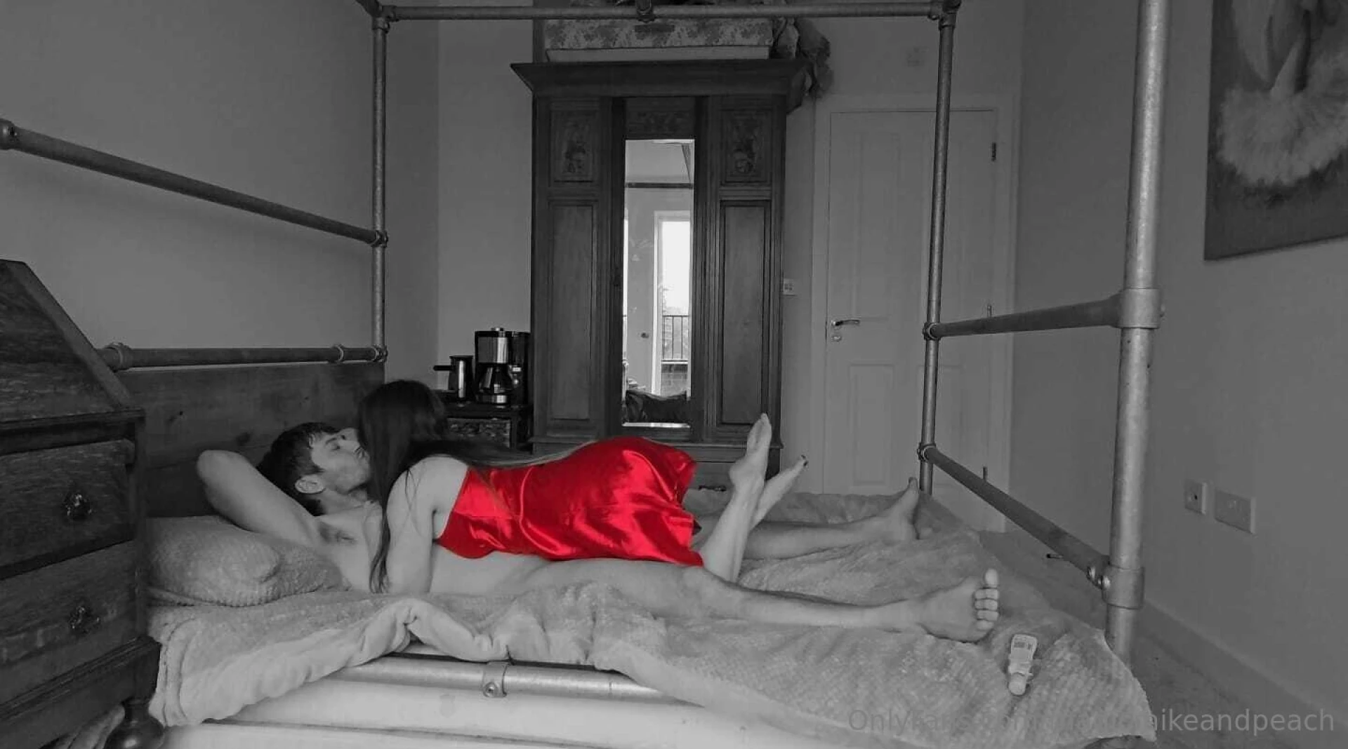 Merry christmas do we have an extra special clip for you the video is 