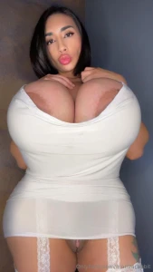 I m horny as fuck papi cum here and help me