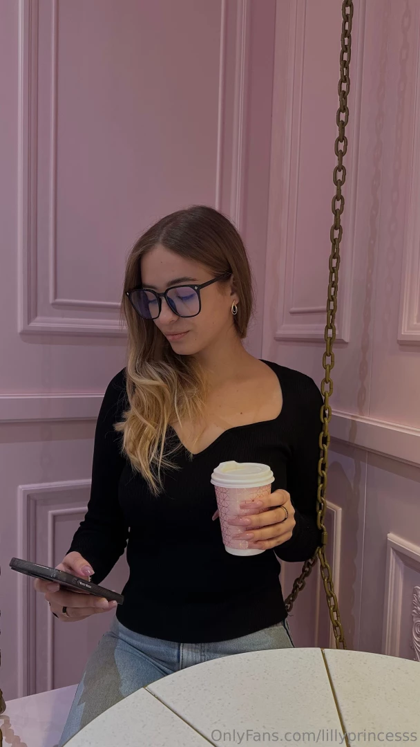 Do you like business and playful girls at the same time p s my coffee 