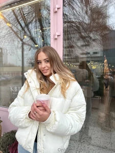 It s freezing outside but coffee brings a smile and warms me up