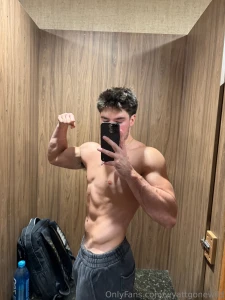 Just a simple flex nothing else to see part 2