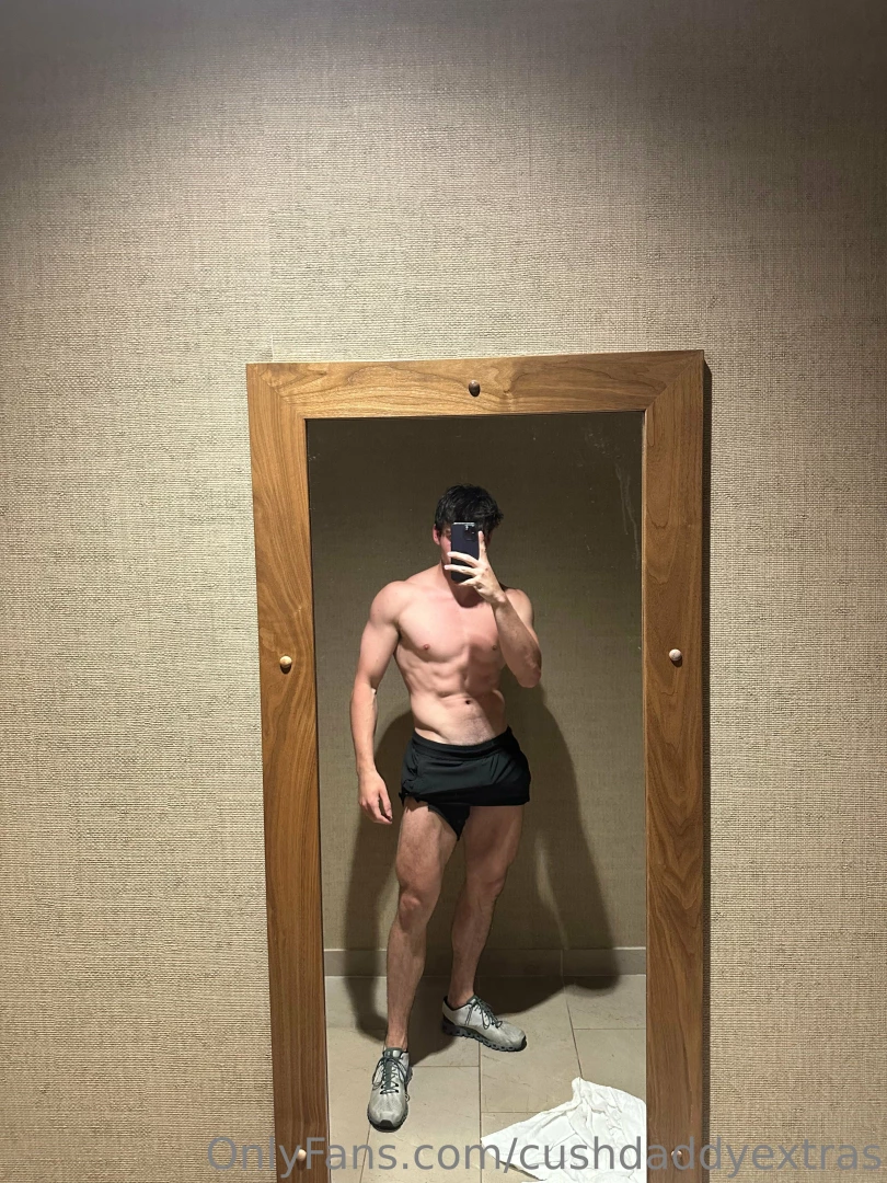 My bulge needs to be taken care of do you want to help 