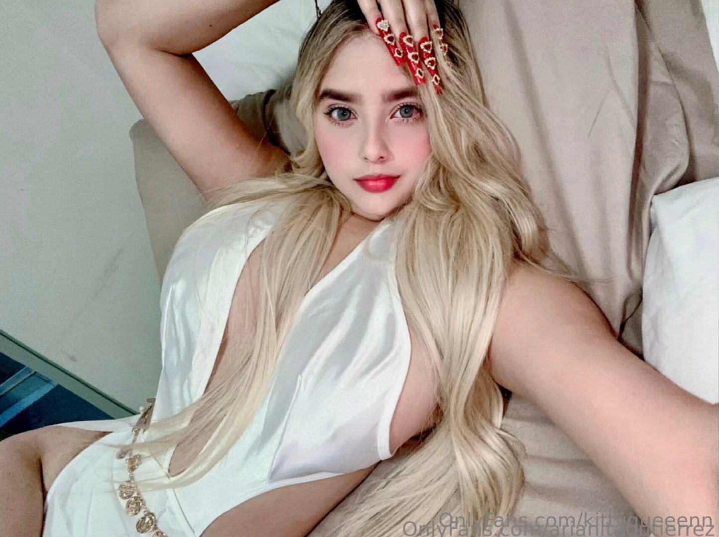 Hey daddy leave me your like on my photo if you are here 