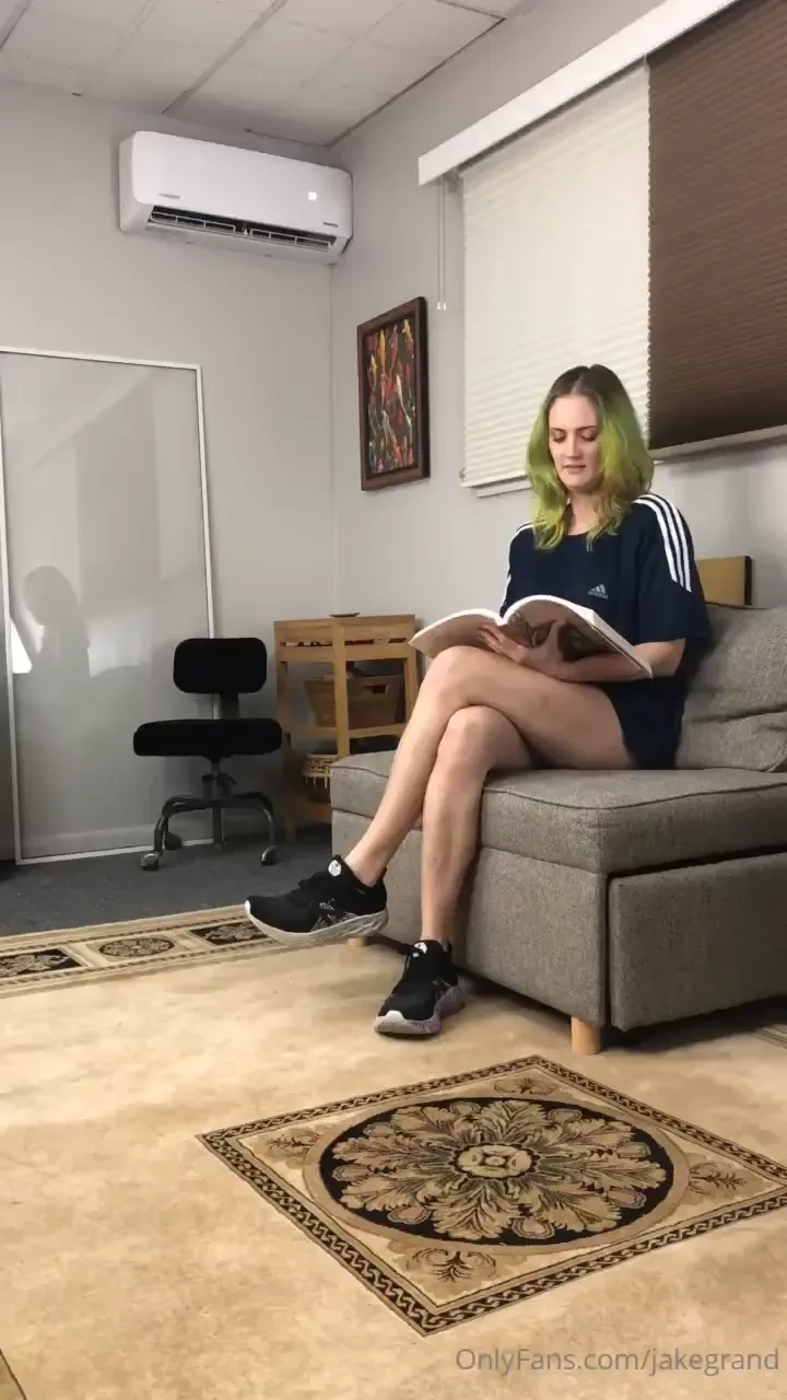 Voyeur stroking cock to milf timelapse uglywatercolor 