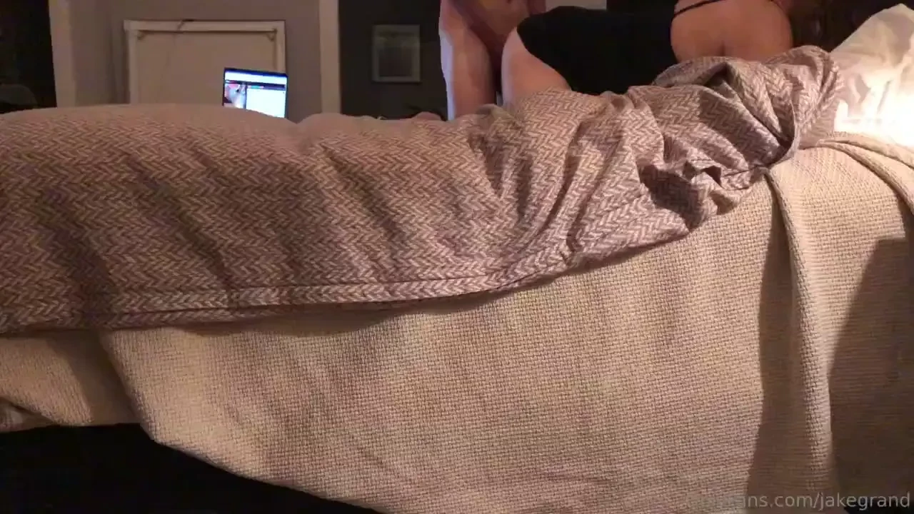 Fucking crossdresser with big ass doggystyle 