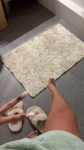 Petit rituel du jeudi avant de sortir ce soir tu m aides choisir mes