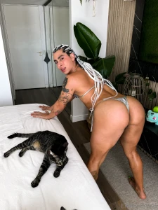 Welcome to the jungle part 44