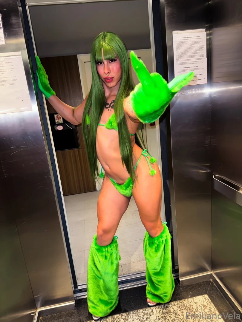 Xmas baddest bitch the grinch part 1 