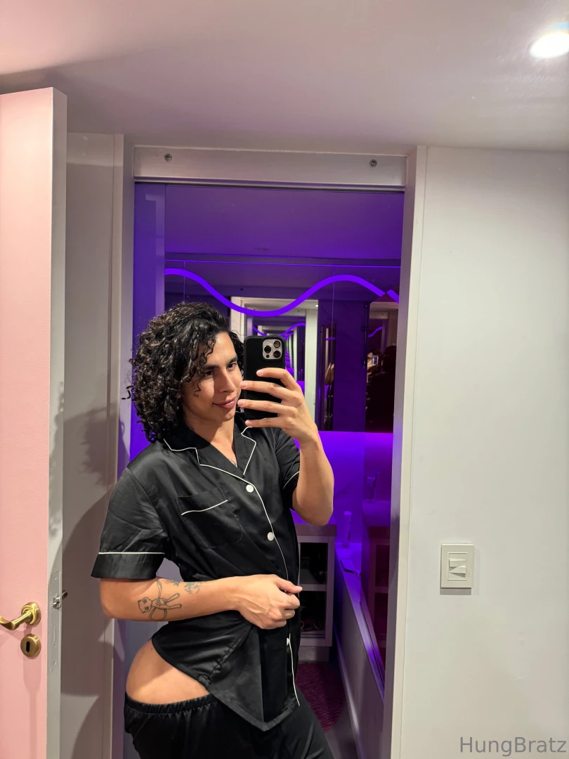 Another post in pajamas yes sir 