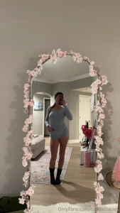 It s giving distraction