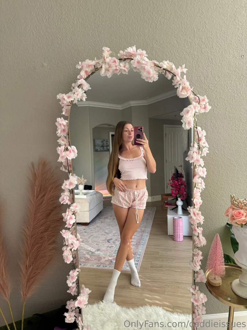Mirror mirror do you think i m irresistible 
