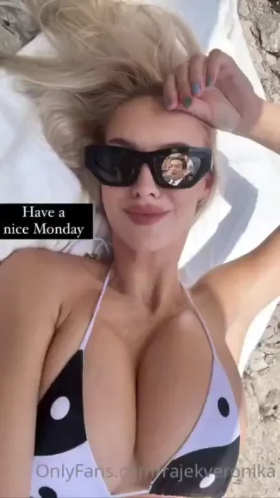 New content in dm thats what she said 