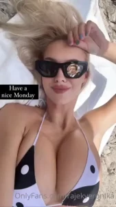 New content in dm thats what she said