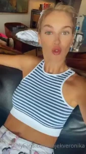No bra friday heheh