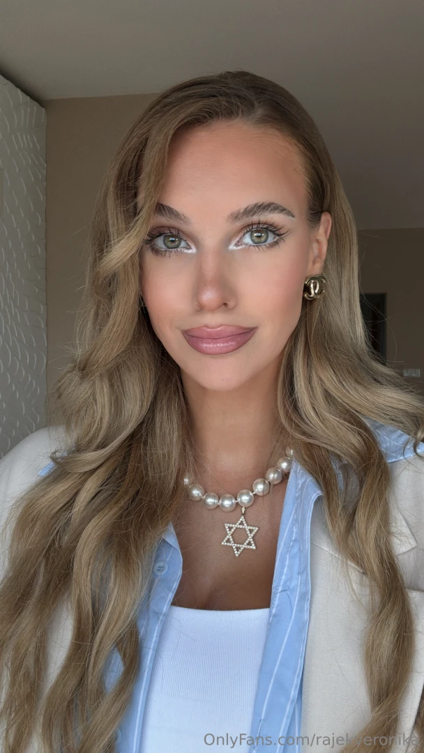 Happy friday whats your plan for wknd should i do a livestream tmrw 