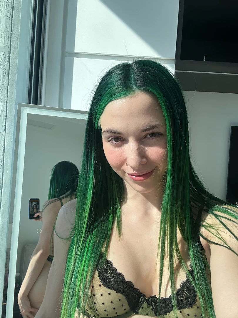 I m just getting started msg me baileyyrose 