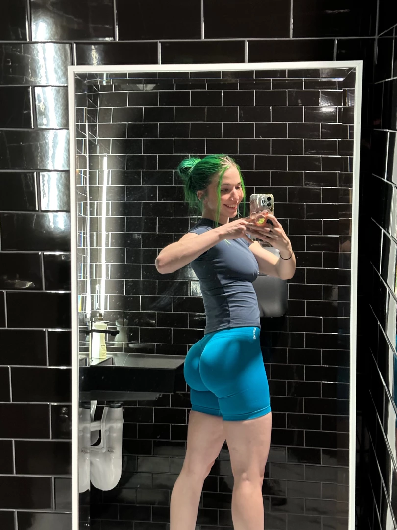 Wanna grab this baileyyrose 