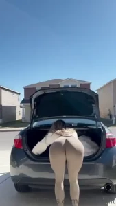 Help me unload baby