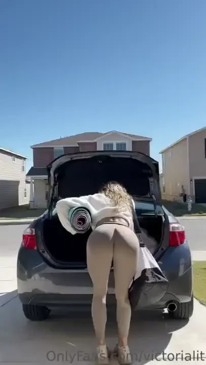 My tight lil ass is coming home after pilates to you 