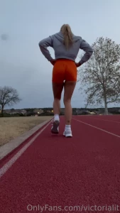 victorialit - Did some track work yesterday and thought the peach was lookin juicyyy part 1 