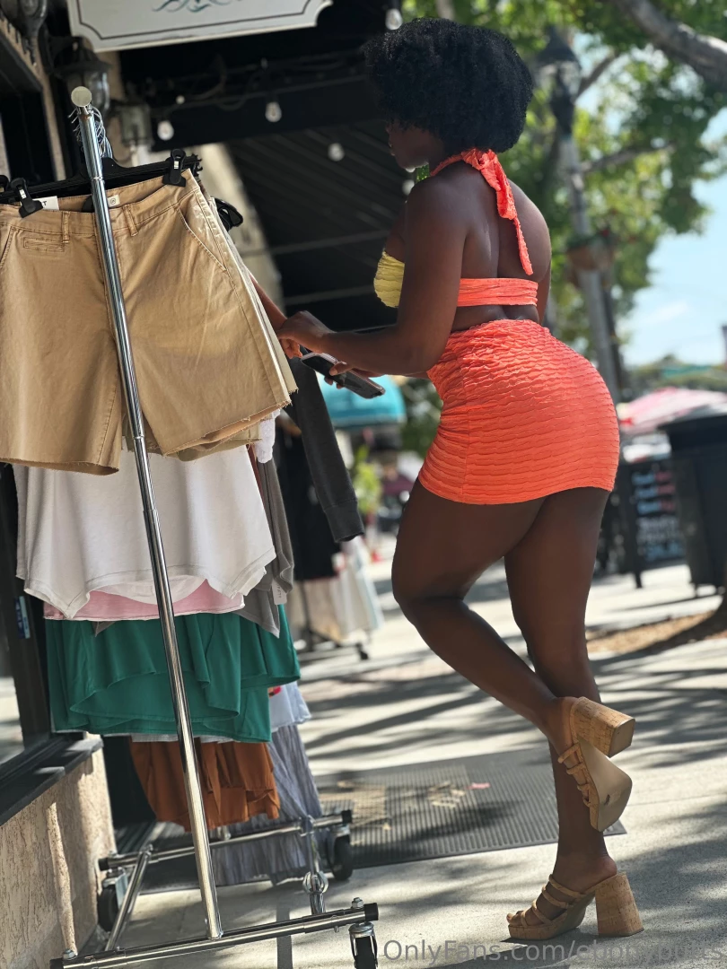 White men were asking for my number all day part 2 