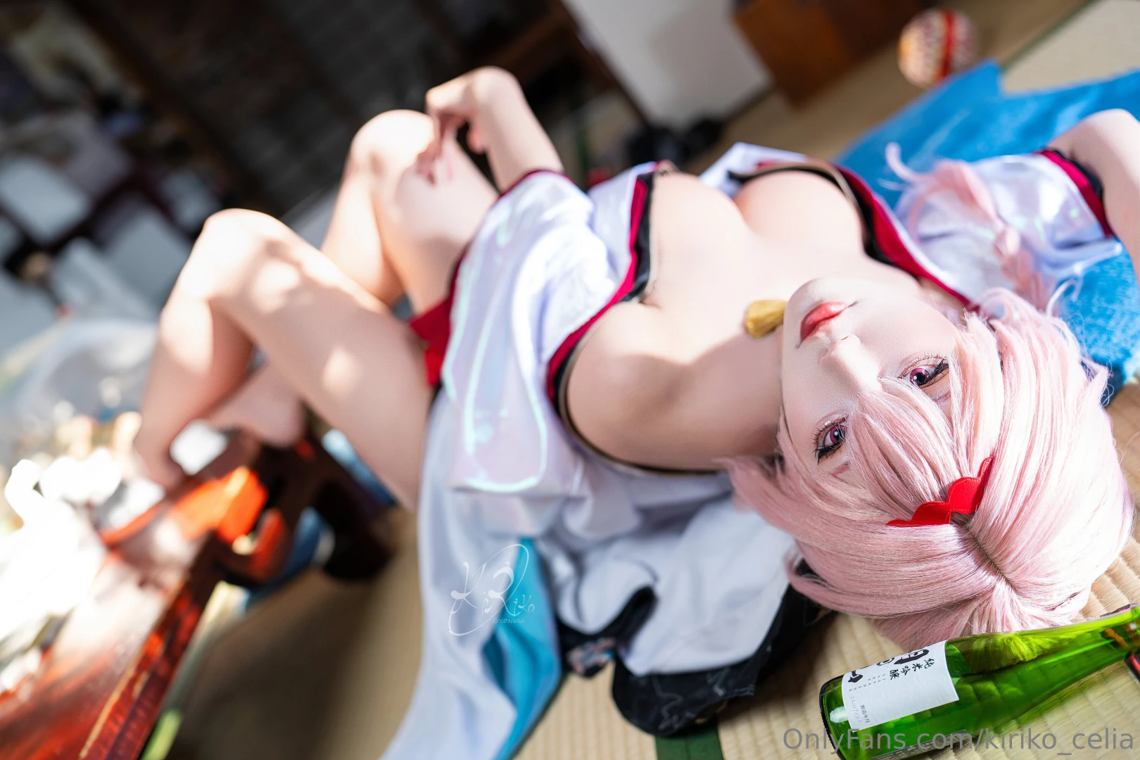 Scarlet black shadow kimono 32p 