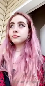 Why am i so nervous to flash outside i ve literally gotten my ass