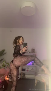 You d be able to rip this lace off so easily wanna tear it off with ur