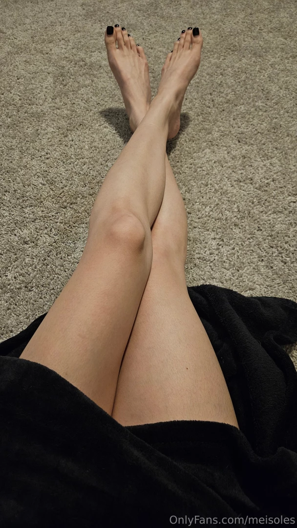 Happy toesday what s your favorite color on my toes part 1 