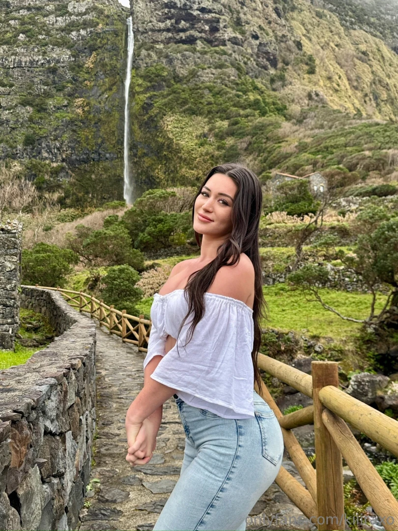 Walk with me join me now https onlyfans com kiraslaps c22 part 1 