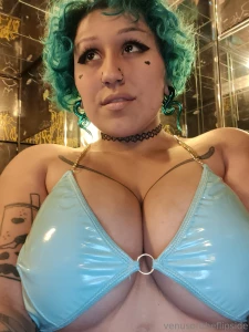 I m pinning my amazon wishlist here in case ya wanna get me something part 1