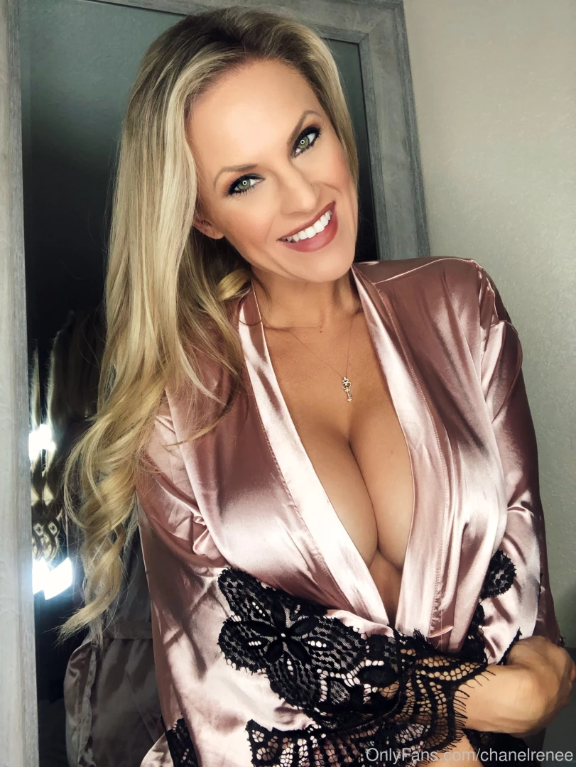 Hurry check your dms 