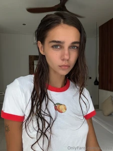 This peach is on the shirt but i know what you re really looking at part 1