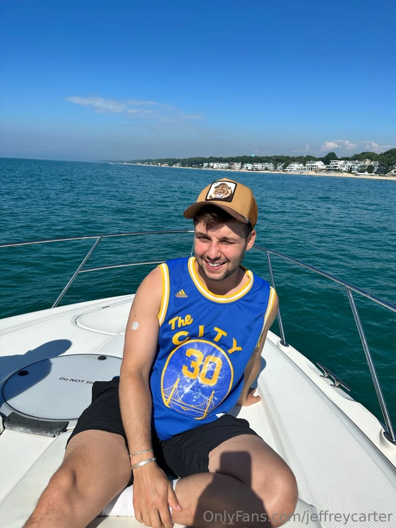 Want a dick rating video from me just tip me 20 and show me your 