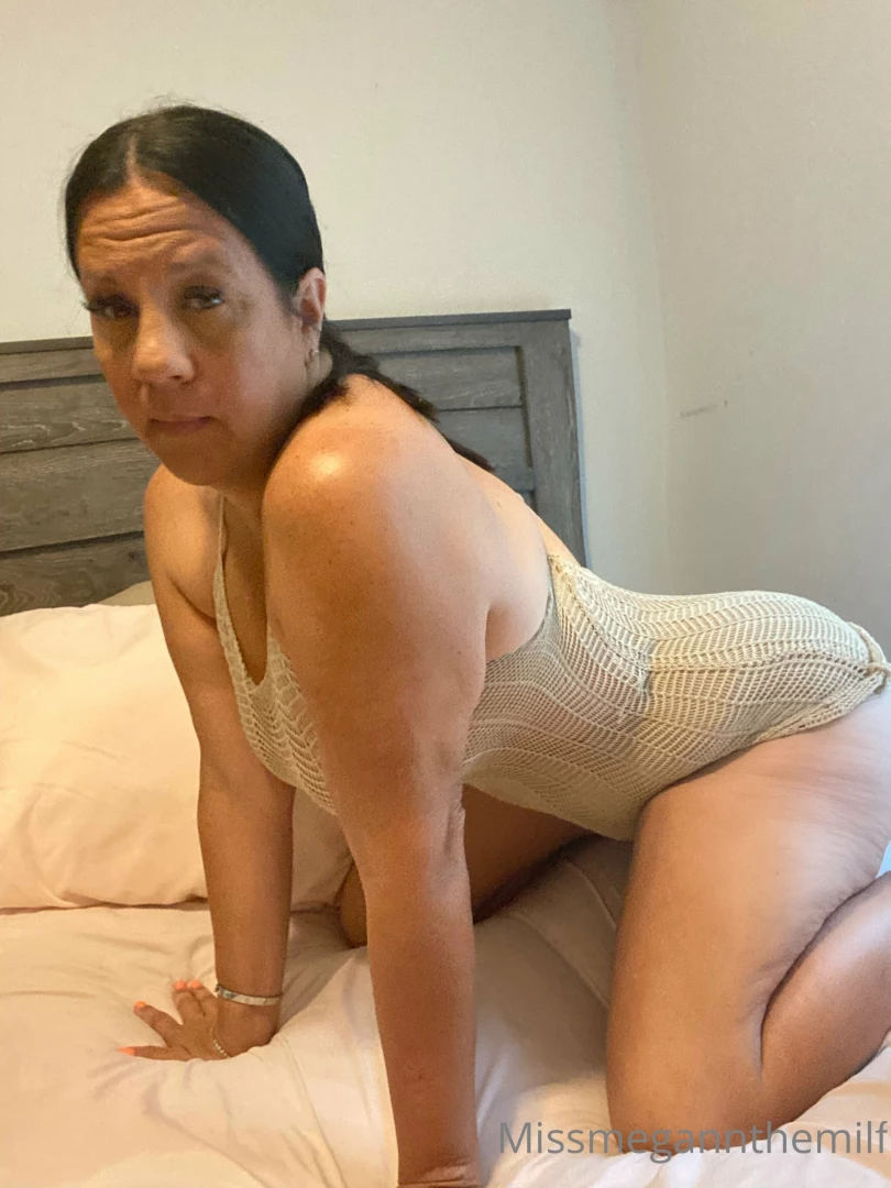 Good morning babies i have allll new content bundles tip 30 under this 