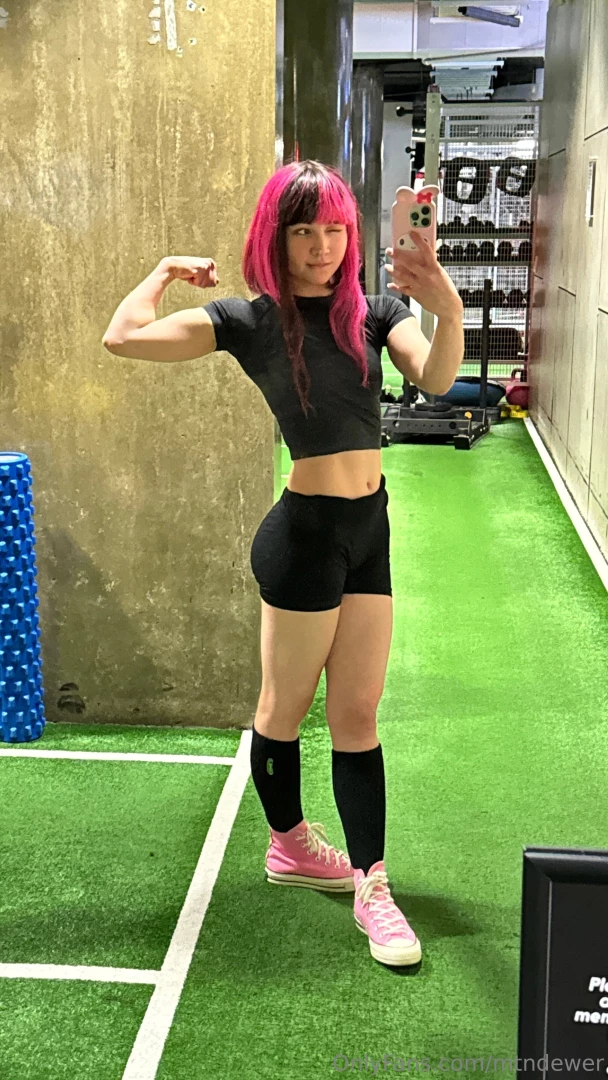 Never know if i should bulk up or cut n get shredded what r ur 
