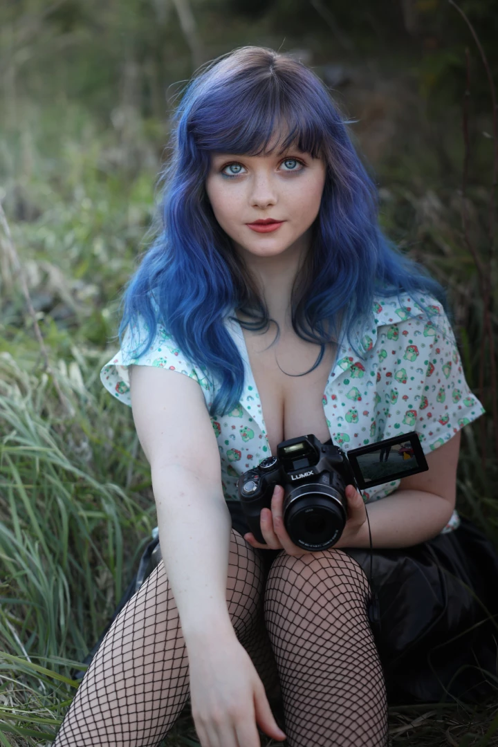 Photographing my boobs for lunadlight and of course you ll find my 