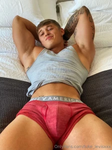 Hey guys i m hooking you all up today with my friend rippedjosh from part 4