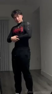 Do you like me in tight clothing