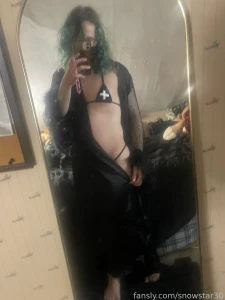 Surprise video of me using my dildo i have also opened custom pics for part 9