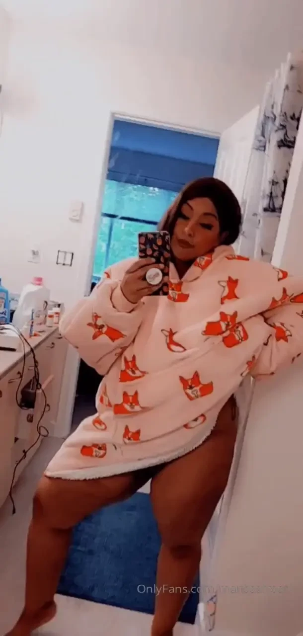 Oodie keeps me warm 