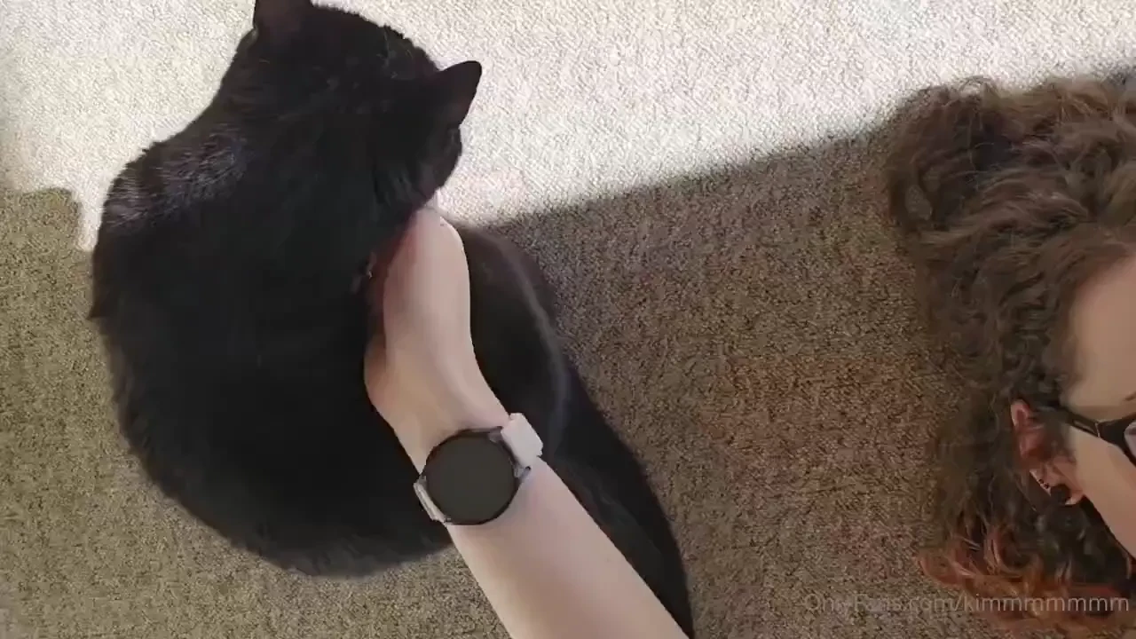 Little visit from luna when filming 