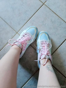 My new shoes are so cute what sort of content should i make with them