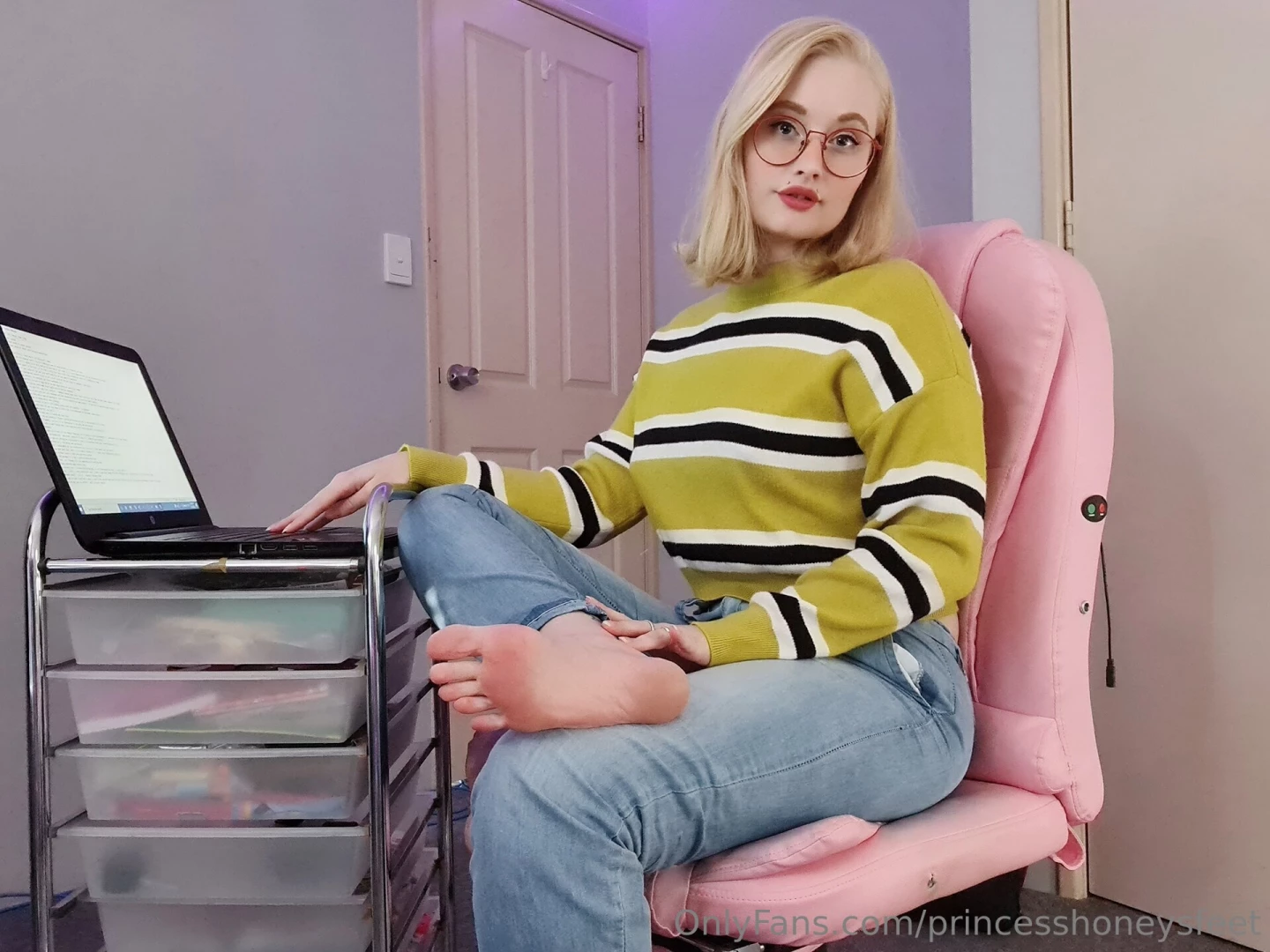 Oh sorry am i distracting you 