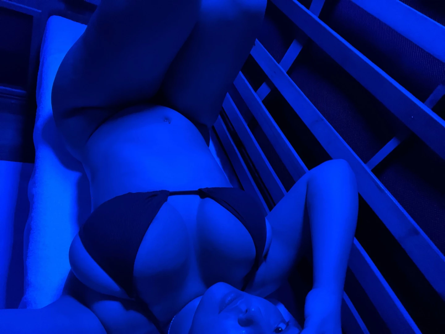 These lights give off suchhh a sexy vibe 