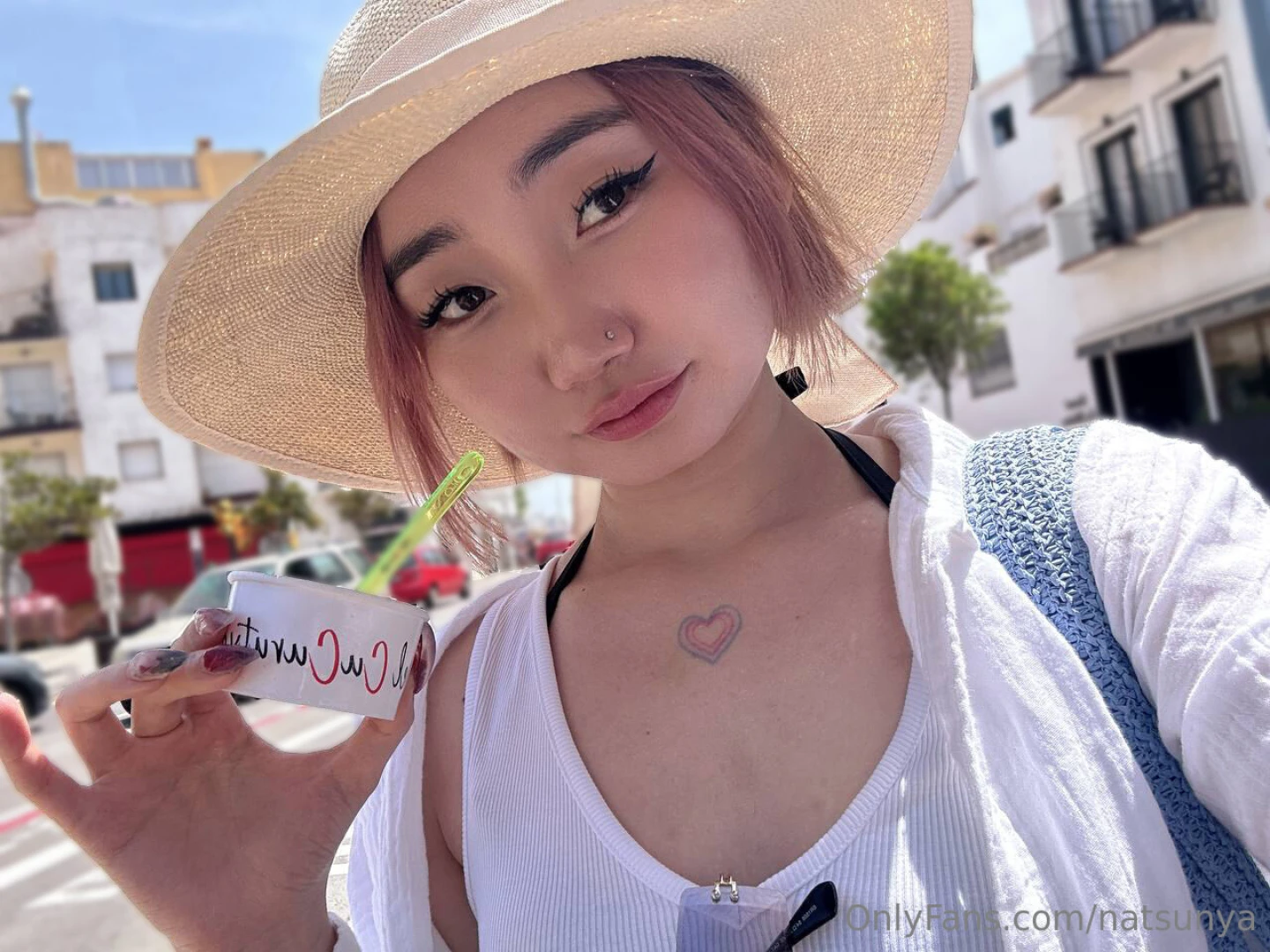 I m basically the human version of om nom 