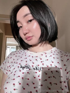 Ohh glowy skin give it to me just a little skincare magic and i m