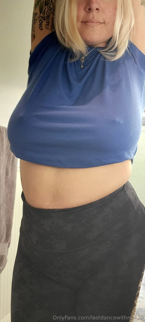 Titty bounce in my gym clothes 